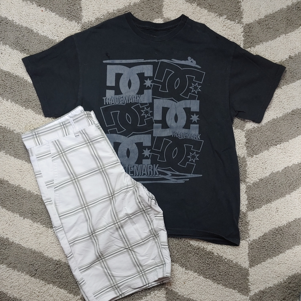 🖤 2/$15 DC T-shirt